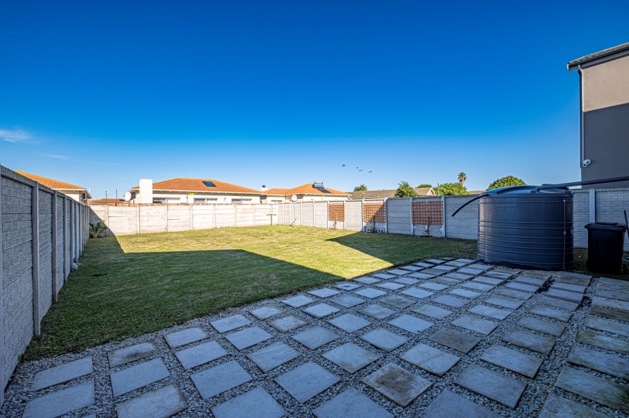 4 Bedroom Property for Sale in Westbrook Eastern Cape